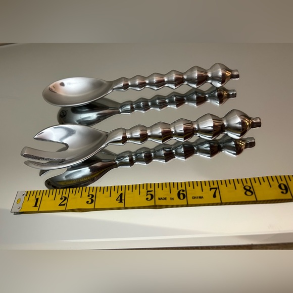 NWOT Set of 2 Silver Serves, Cookware, Dinnerware, Home Kitchen Servers. - Picture 5 of 6